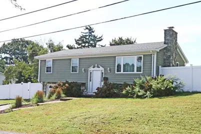 85 Forsyth Ave, Somerset, MA 02726 - Photo 2