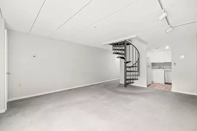 17 Healey St #201, Cambridge, MA 02138 - Photo 4