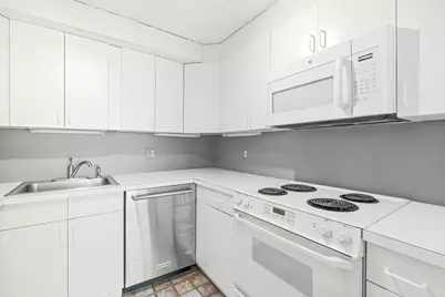 17 Healey St #201, Cambridge, MA 02138 - Photo 8