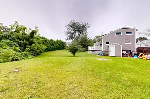 42 Clancy St, Swansea, MA 02777 - Photo 6