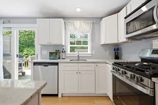 15 Commercial St, Yarmouth, MA 02664 - Photo 10