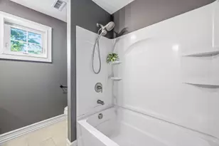74 Pearl St, Woburn, MA 01801 - Photo 16