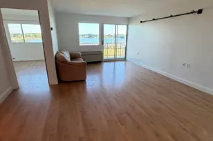 100 Cove Way, Quincy, MA 02169 - Photo 2