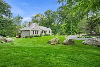 144 Baldwin St, Leicester, MA 01524 - Photo 2