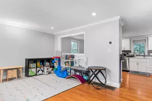 111 Marivista Ave, Waltham, MA 02451 - Photo 2