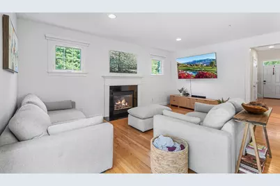 16 Country Candle Ln #16, Northborough, MA 01532 - Photo 10