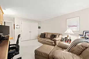 20 Hammond Pond Pkwy, Newton, MA 02467 - Photo 14