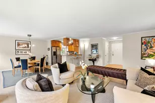 20 Hammond Pond Pkwy, Newton, MA 02467 - Photo 10