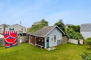 21 Channel St, Mattapoisett, MA 02739 - Photo 10