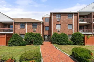 655 Saw Mill Brook Pkwy, Newton, MA 02459 - Photo 16