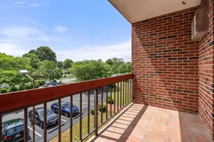 655 Saw Mill Brook Pkwy, Newton, MA 02459 - Photo 12