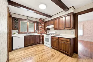 45 Ohio Ave, West Springfield, MA 01089 - Photo 12