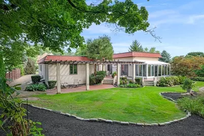 37 Phillips Beach Ave, Swampscott, MA 01907 - Photo 4