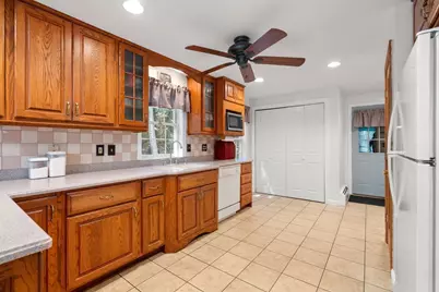 256 Stoneybrook Rd, Fitchburg, MA 01420 - Photo 10