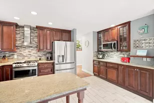 222 Bartholomew St, Peabody, MA 01960 - Photo 20