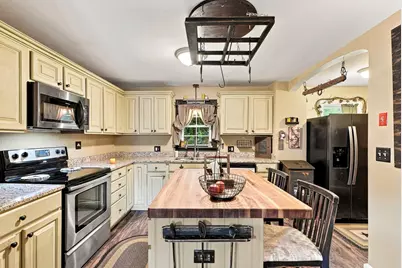 138 Purchase St, Milford, MA 01757 - Photo 8
