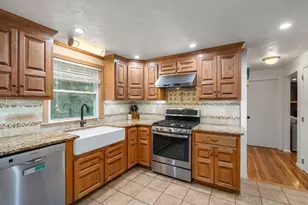 26 Joyce Ln, Bellingham, MA 02019 - Photo 10