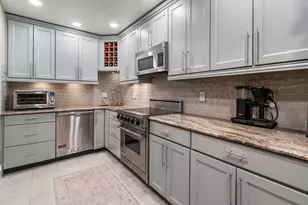 1081 Beacon, Brookline, MA 02446 - Photo 8