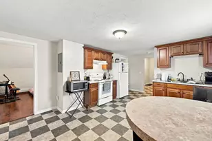27 Regan St, Gardner, MA 01440 - Photo 22
