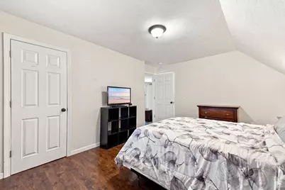 27 Regan St, Gardner, MA 01440 - Photo 32