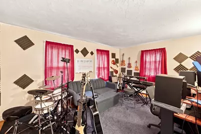 17 Regan St, Gardner, MA 01440 - Photo 42