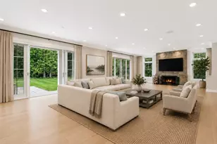 250 Country Dr, Weston, MA 02493 - Photo 4
