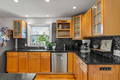 92 Allison St, Newton, MA 02458 - Photo 4