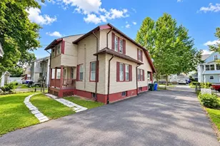 65 Rochelle St, Springfield, MA 01109 - Photo 2