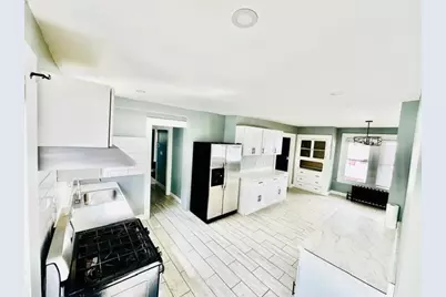 65 Rochelle St, Springfield, MA 01109 - Photo 14