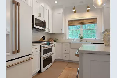 68 Prospect St #1, Peabody, MA 01960 - Photo 2