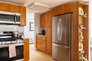 24-26 Knight Ave, Marblehead, MA 01945 - Photo 10