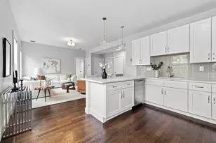 9 Upham Ave, Boston, MA 02125 - Photo 6