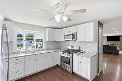 4 Monroe St, Lawrence, MA 01843 - Photo 4