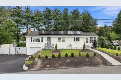 4 Monroe St, Lawrence, MA 01843 - Photo 2