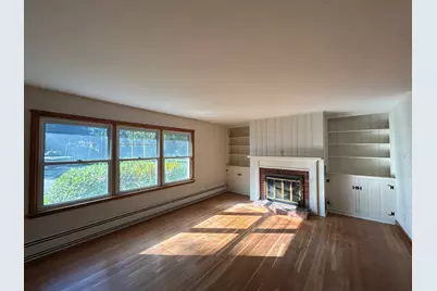 4 Eagle Ln, Paxton, MA 01612 - Photo 2
