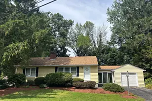 4 Eagle Ln, Paxton, MA 01612 - Photo 1