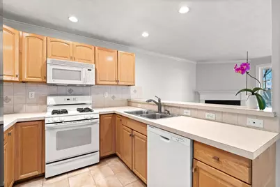201 Main St #2, Woburn, MA 01801 - Photo 8