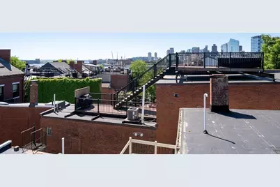 51 Chestnut Street, Boston, MA 02129 - Photo 32