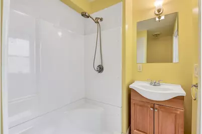136 Elm Street, Cambridge, MA 02140 - Photo 18