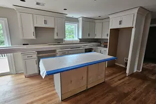 47 N Main St, Freetown, MA 02702 - Photo 8