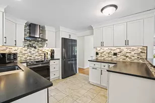 8 Niles Rd, Randolph, MA 02368 - Photo 4