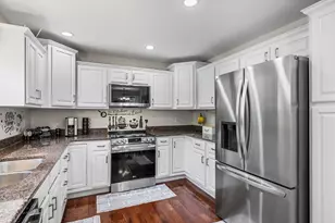 10 Egan Ave, Worcester, MA 01604 - Photo 12