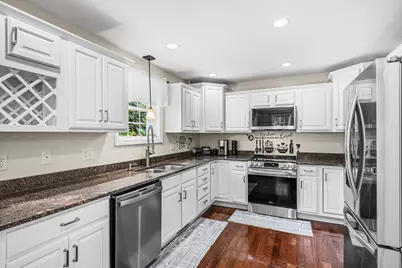 10 Egan Ave, Worcester, MA 01604 - Photo 10