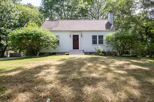 67 Cross St, Rowley, MA 01969 - Photo 1