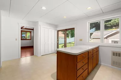 43 Laconia Rd, Worcester, MA 01609 - Photo 12