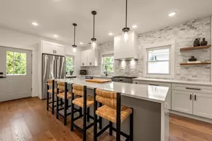 13 Grand View Ave, Somerville, MA 02143 - Photo 2