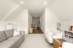 13 Grand View Ave, Somerville, MA 02143 - Photo 14
