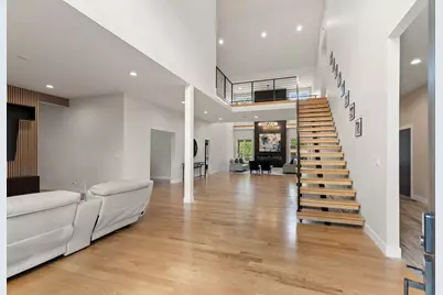 8 Jonathan Road, Burlington, MA 01803 - Photo 6