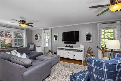 107 Summer St, Franklin, MA 02038 - Photo 16
