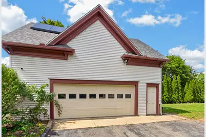 141 Chestnut St, Gardner, MA 01440 - Photo 2